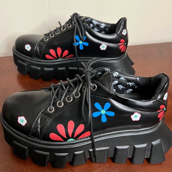 Lamoda IN BLOOM chunky sneaker Black colorful Floral Platform NWOT - Picture 2 of 8